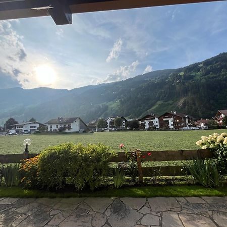 Zell Views Apartments Цель-ам-Циллер Экстерьер фото